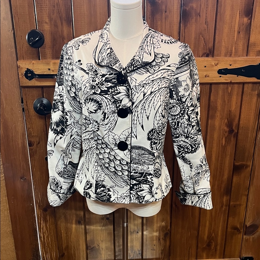 Vintage Mischa size Medium Black and White Women's blazer. Boho Business casual.